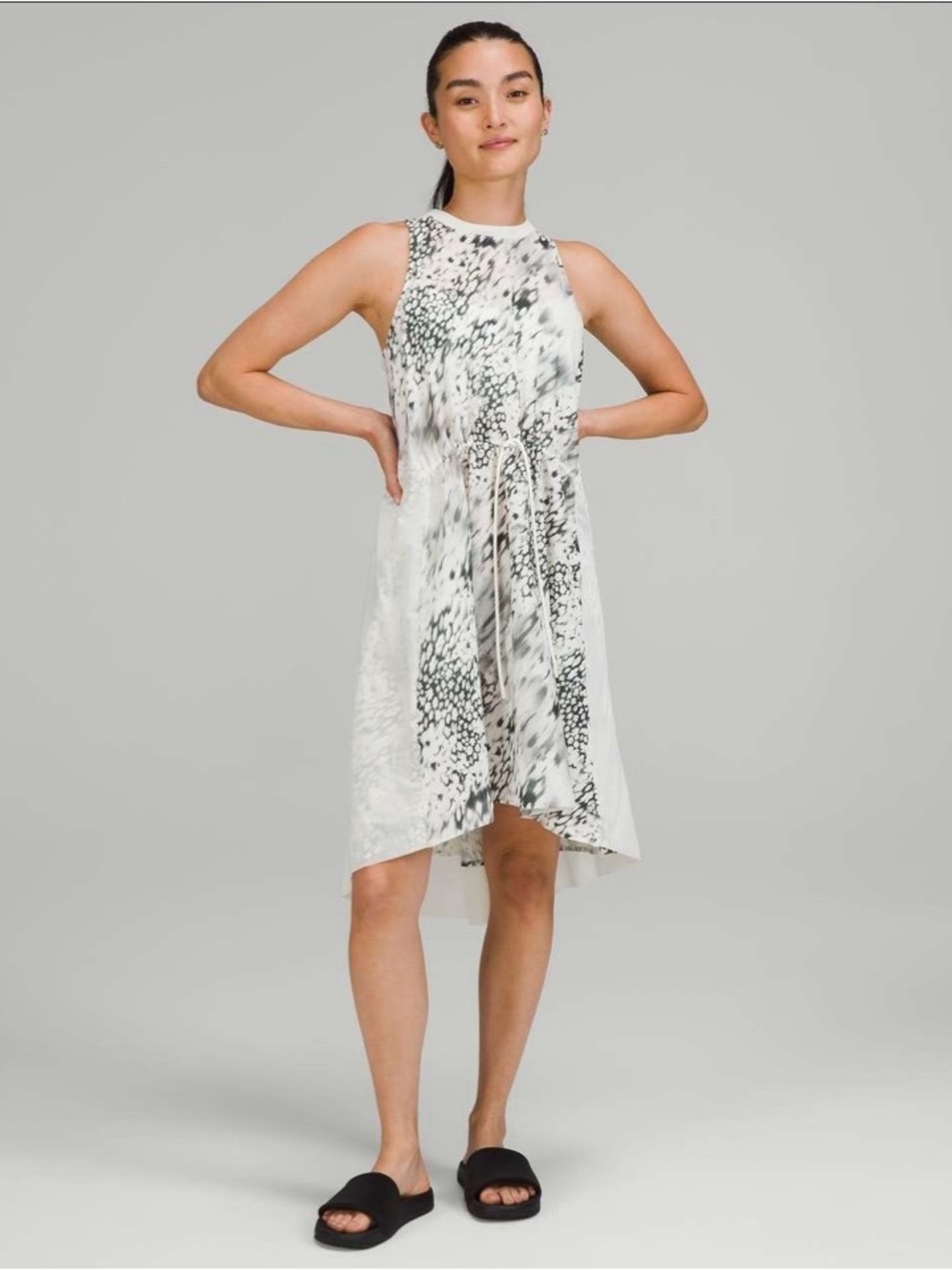 Lululemon Mesh Overlay High-Neck Dress
Watercolour Blur Lemon Sorbet Multi Size4